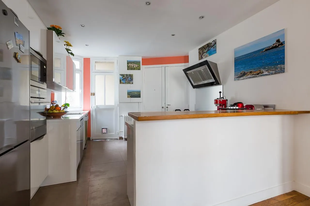 Veeve - Luxembourg Chic Apartment Paris